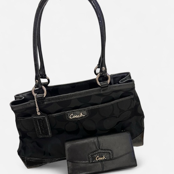 Coach handbag with wallet - Picture 1 of 9